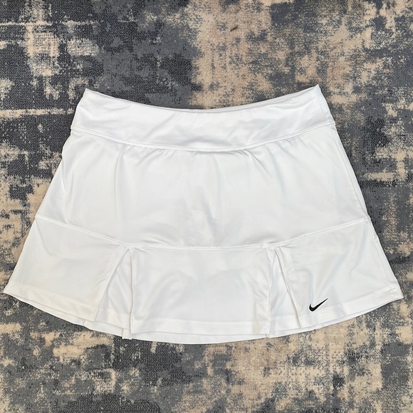 Nike Pants - Nike Dri Fit skort - size M